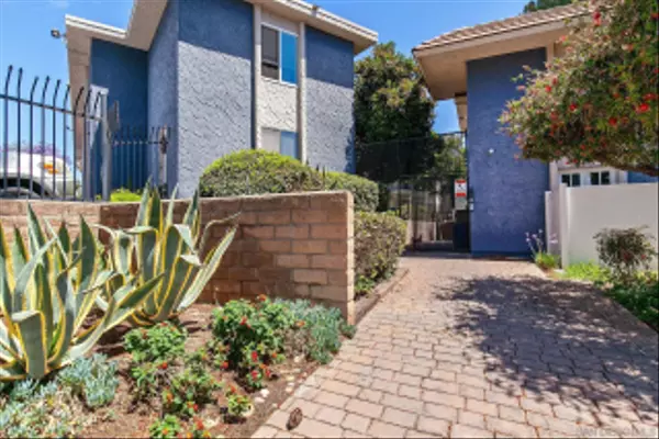 La Mesa, CA 91942,8220 Vincetta #31