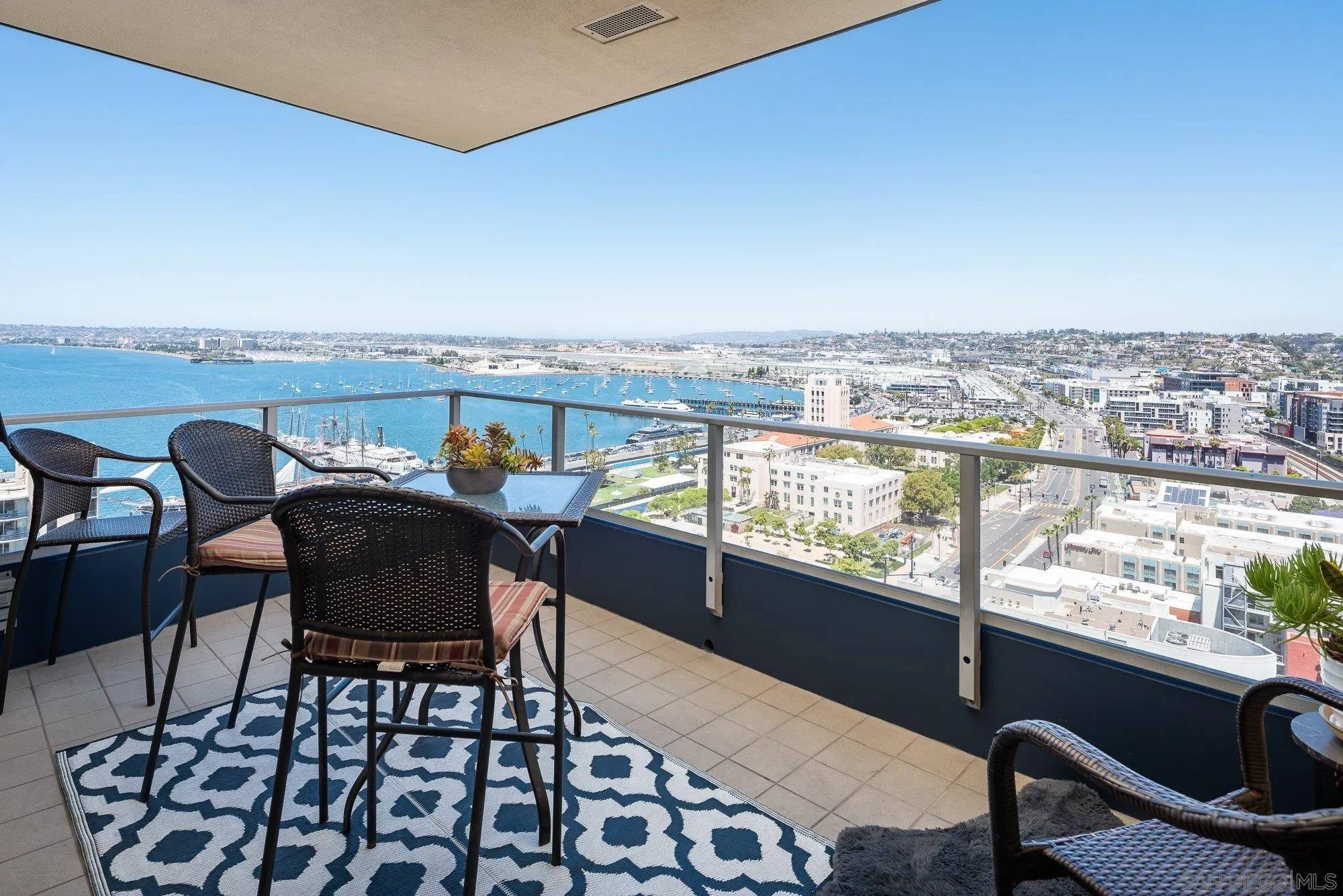1325 Pacific Hwy #2106, San Diego, CA 92101