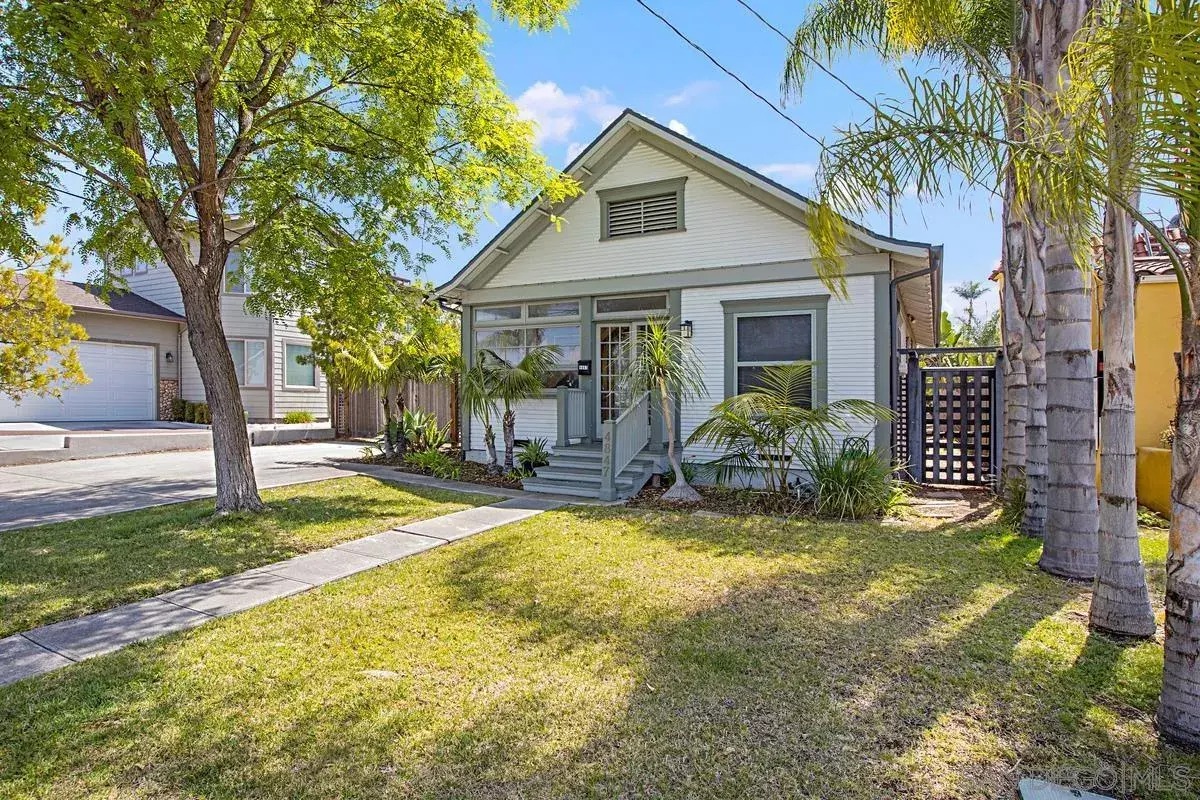 La Mesa, CA 91942,4847 Palm Avenue