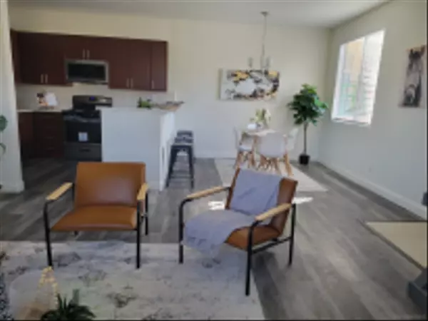 El Cajon, CA 92019,11442 Via Rancho San Diego #406
