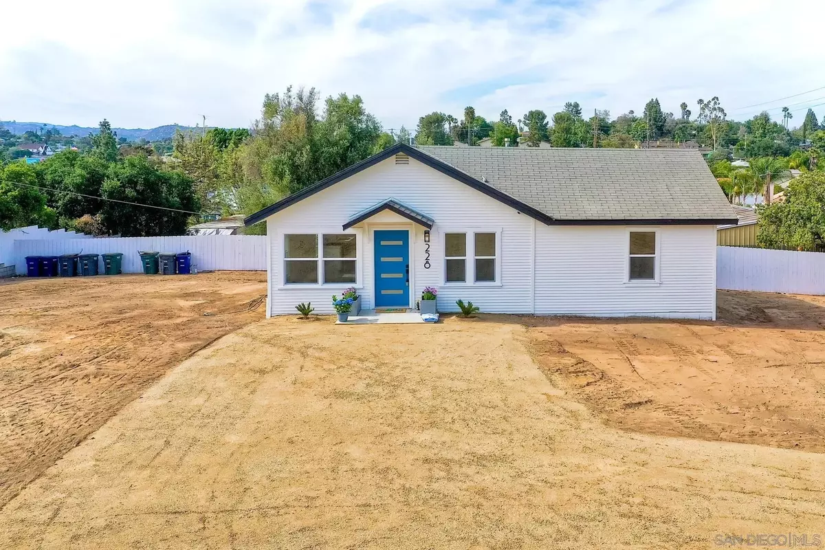 Fallbrook, CA 92028,228 E Aviation Rd