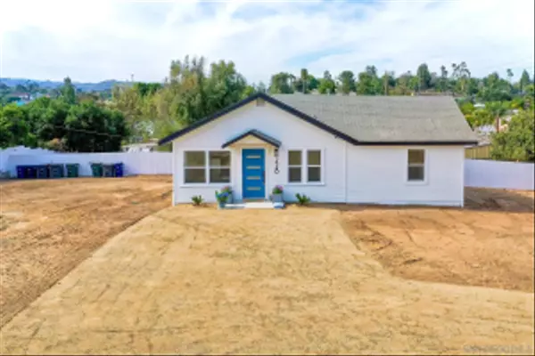 228 E Aviation Rd, Fallbrook, CA 92028