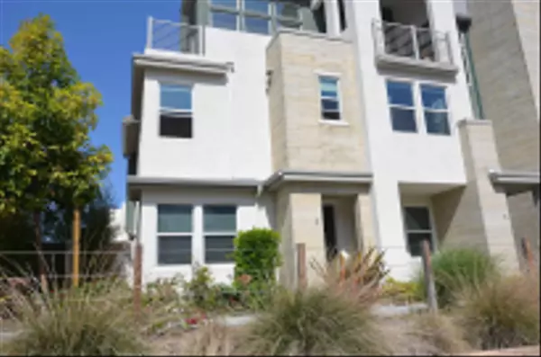 Chula Vista, CA 91915,2088 Tango Loop Unit 1