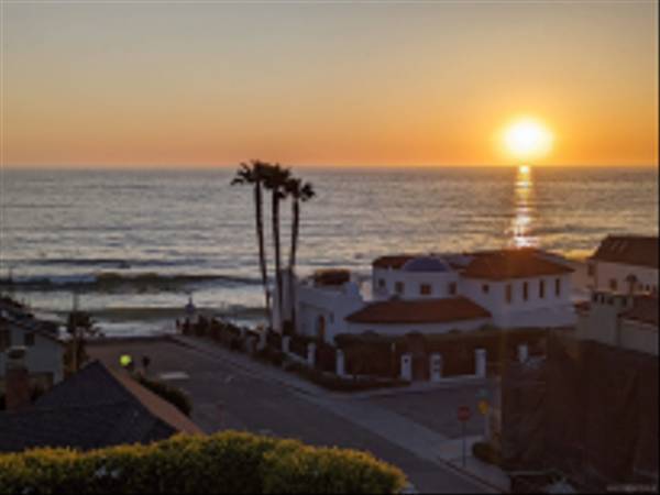 La Jolla, CA 92037,365 Marine St