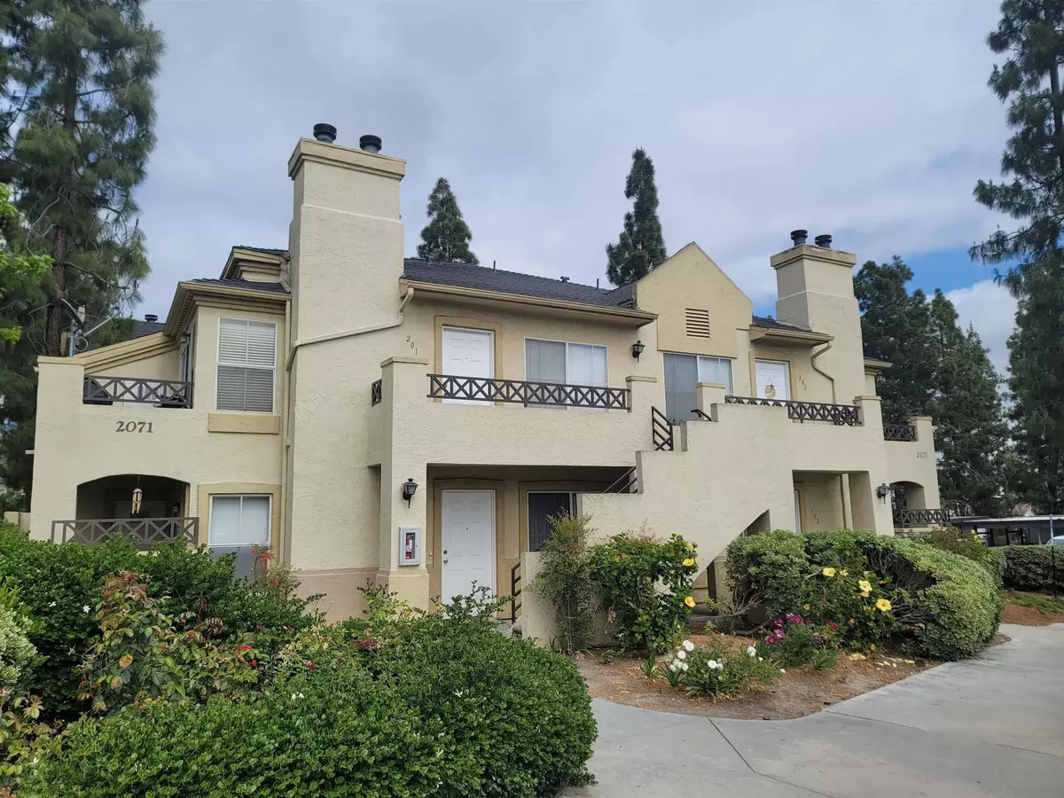 Chula Vista, CA 91913,2071 Lakeridge Circle #201