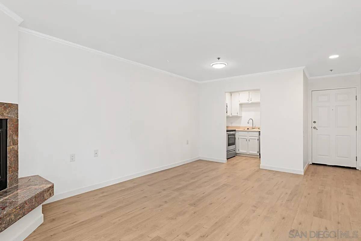 San Marcos, CA 92078,1508 Circa Del Lago #B106