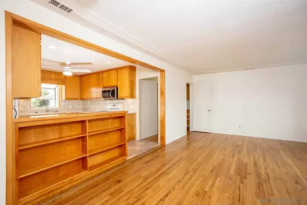 Chula Vista, CA 91910,111 E St
