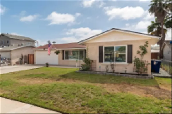 706 Parkbrook St, Spring Valley, CA 91977