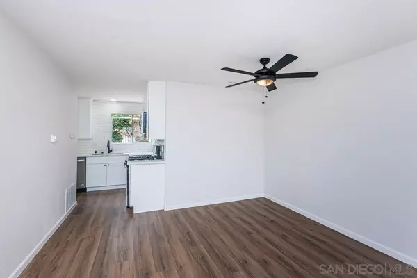 Oceanside, CA 92056,4756 Rising Glen Dr