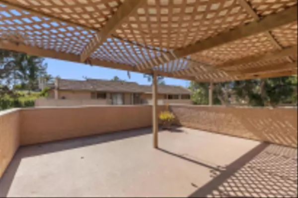 Fallbrook, CA 92028,305 Ivy Terr