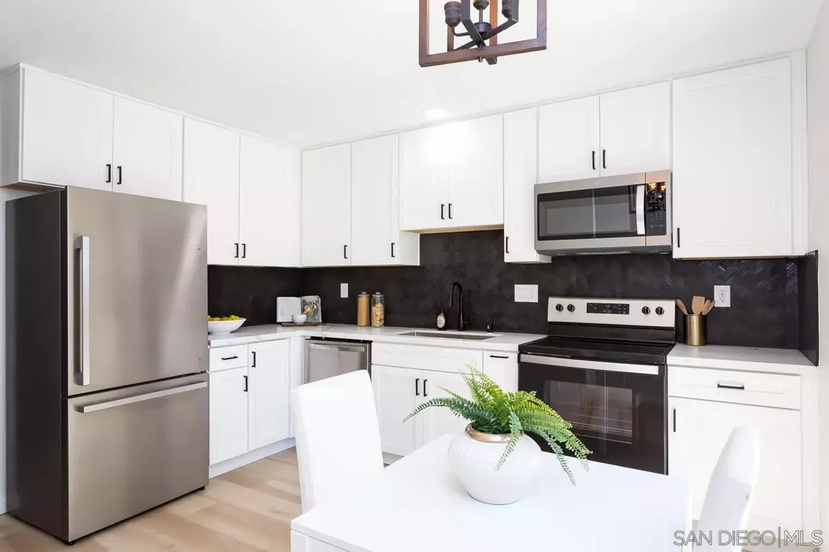 Lemon Grove, CA 91945,2091 Berry St