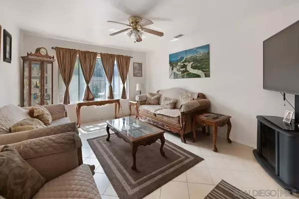 Oceanside, CA 92056,3225 Camarillo Ave