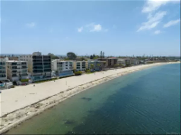 San Diego, CA 92109,3850 Riviera Dr #1C