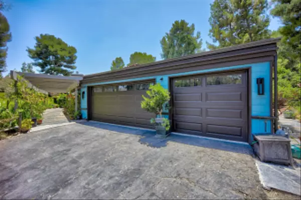 3187 Quiet Hills Dr., Escondido, CA 92029