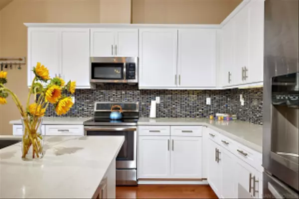 Santee, CA 92071,7541 Canyon Dr.