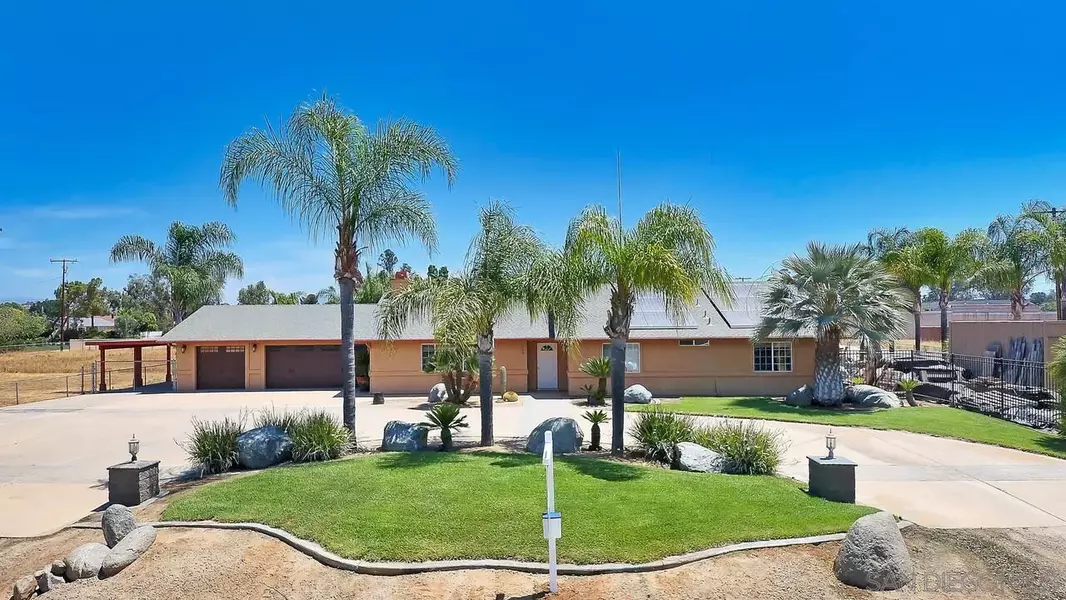 158 S Kalbaugh St, Ramona, CA 92065