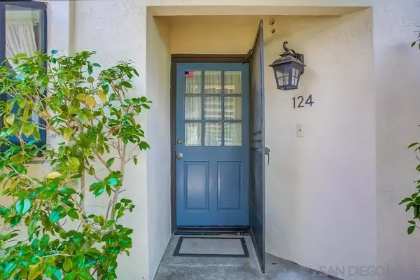 Encinitas, CA 92024,124 S Darien Drive