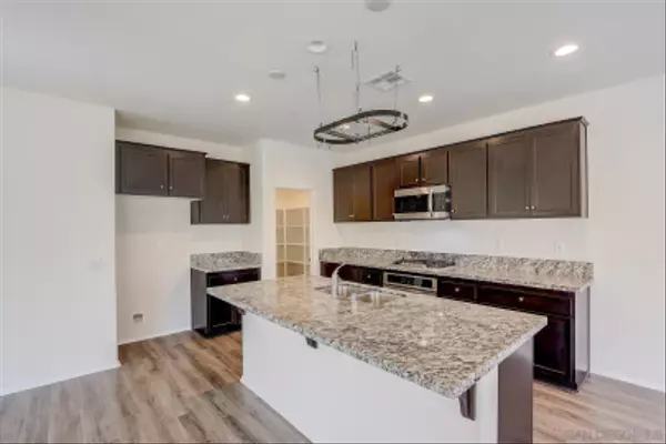 Fallbrook, CA 92028,35769 Asturian Way