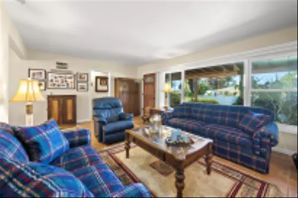 Bonita, CA 91902,2960 Bonita Mesa Rd