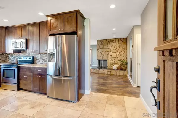 La Mesa, CA 91942,5700 Yorkshire Ave