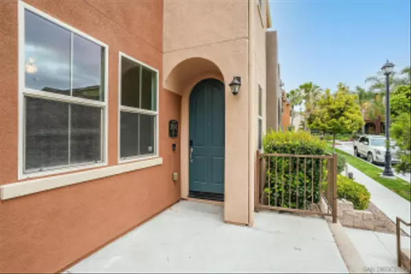 Chula Vista, CA 91913,1884 Aquamarine Ct #8