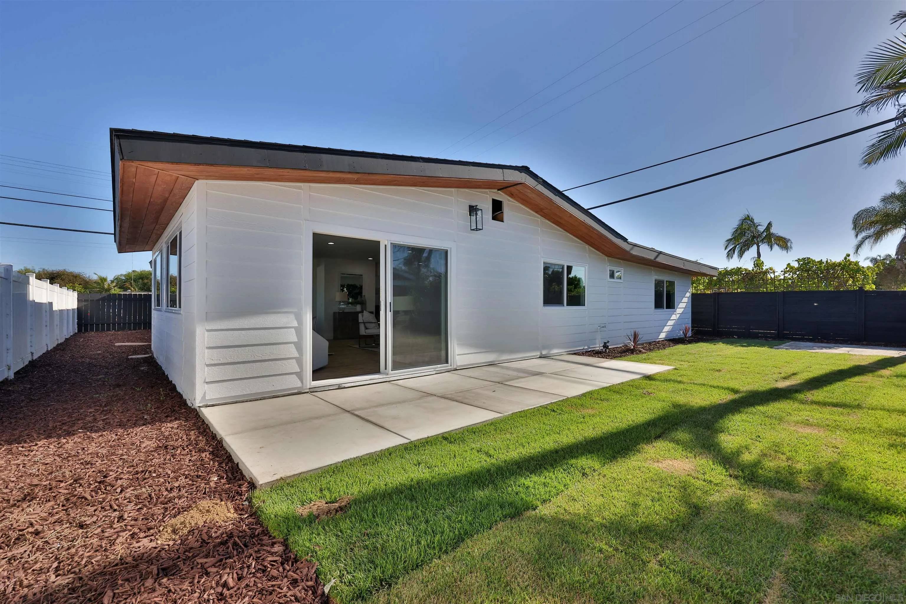 San Diego, CA 92117,3812 Conrad Ave