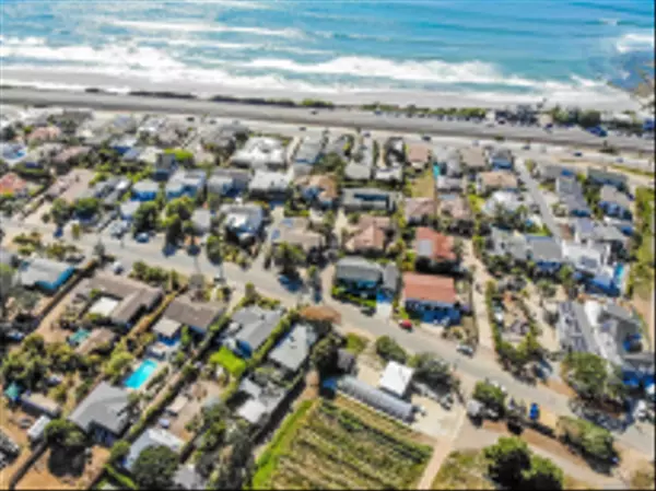 Encinitas, CA 92007,1347 Summit Ave
