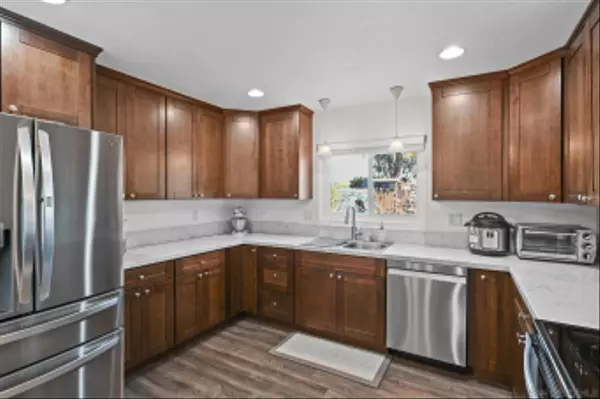 Ramona, CA 92065,1648 H St