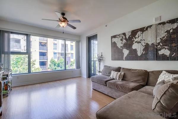 San Diego, CA 92101,1150 J St #504