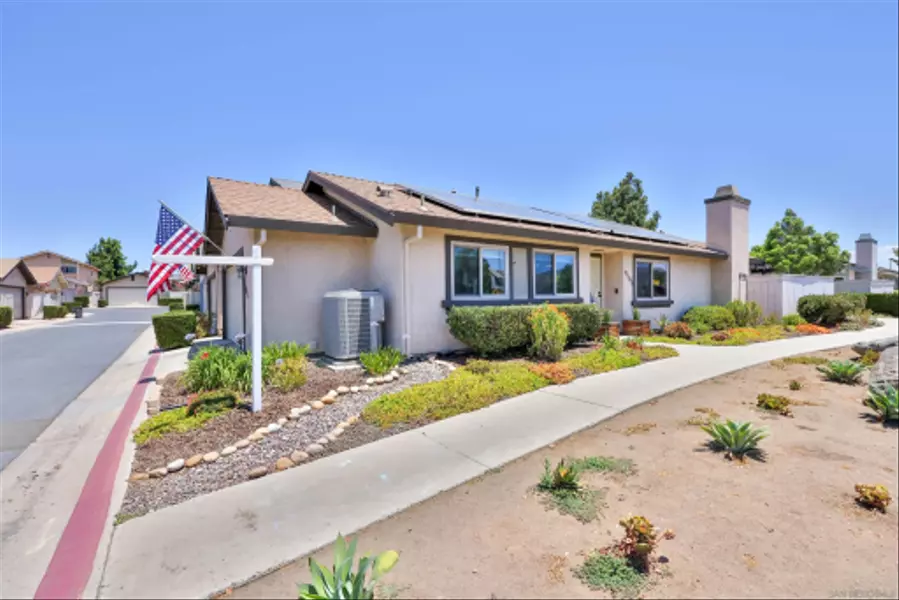9503 Eve Ln, Santee, CA 92071
