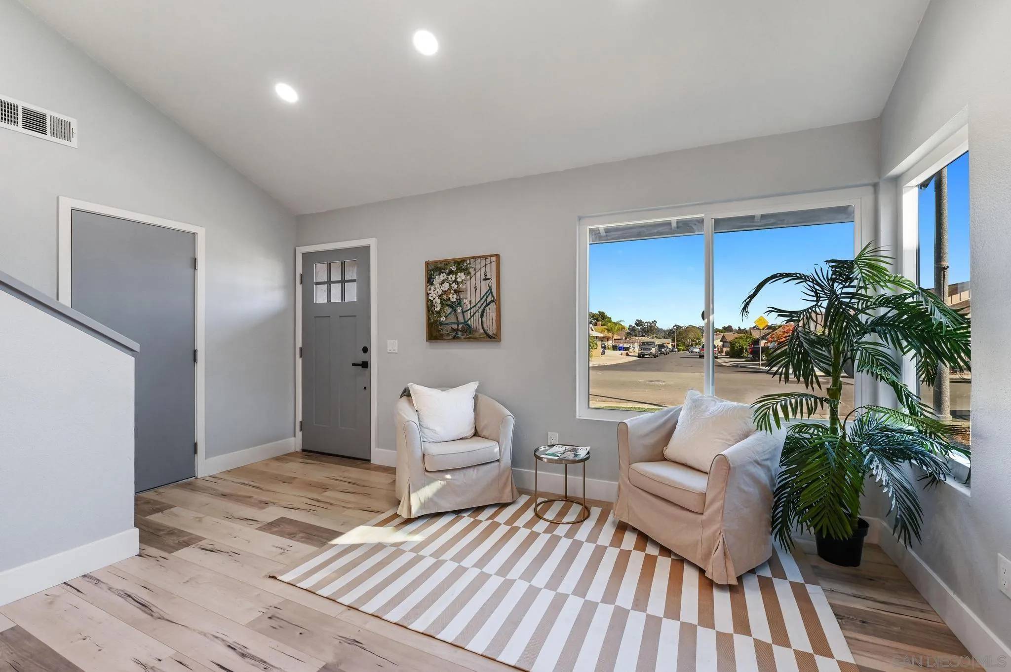 San Diego, CA 92139,3003 Manos Dr