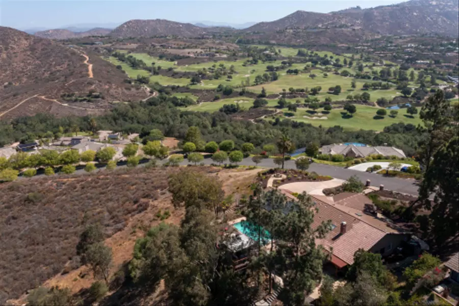 17758 Del Paso Dr, Poway, CA 92064