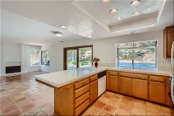 Encinitas, CA 92024,535 Gardendale Rd