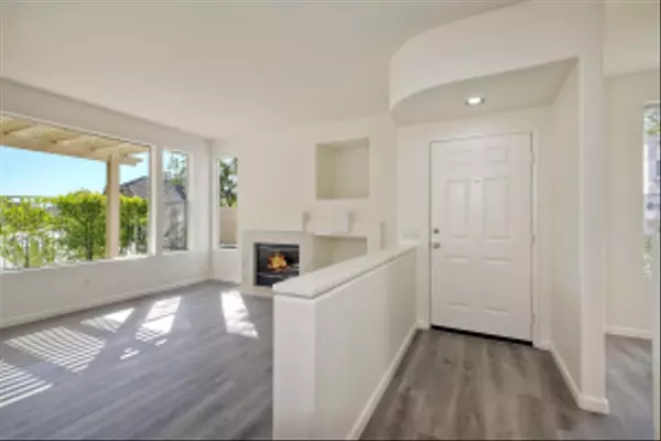 San Diego, CA 92128,18700 Caminito Pasadero