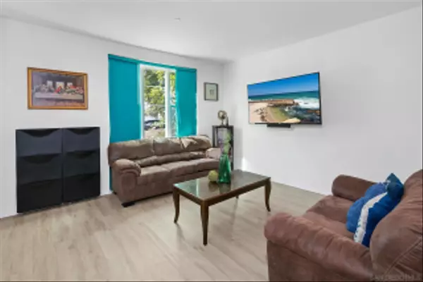 Chula Vista, CA 91913,1360 Santa Victoria Rd #2