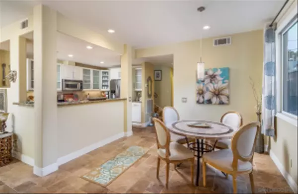 La Jolla, CA 92037,612 Westbourne St