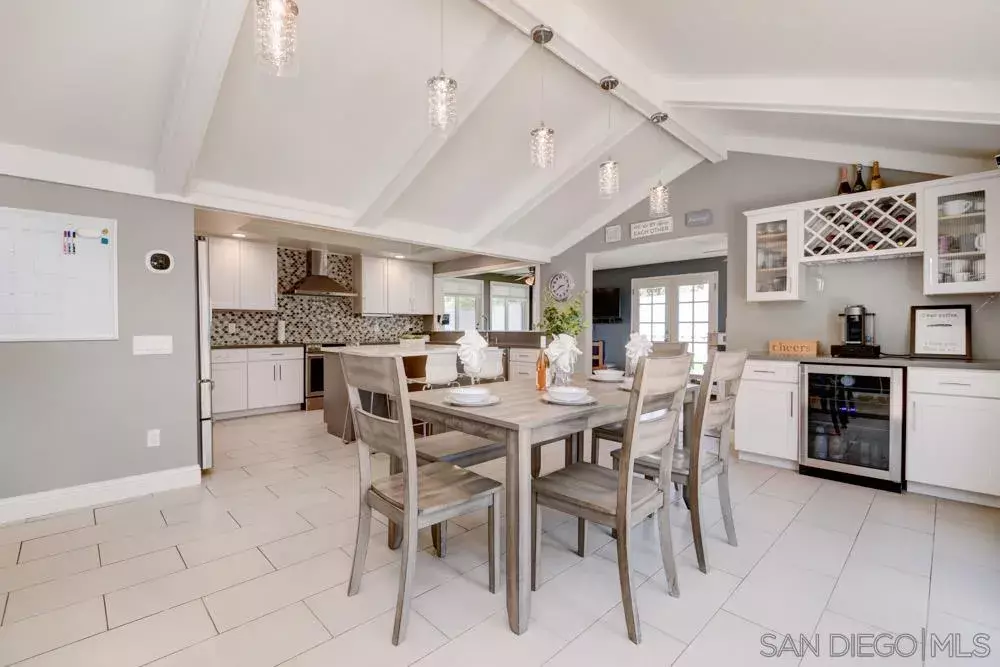 Rancho Bernardo, CA 92128,17603 Frondoso Dr