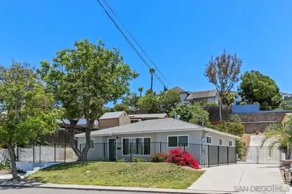 Santee, CA 92071,8329 Prospect Ave