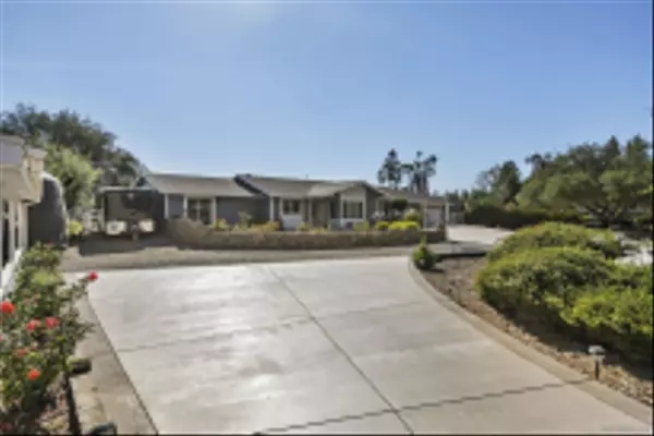 1452 Blue Lilac Ln, Alpine, CA 91901