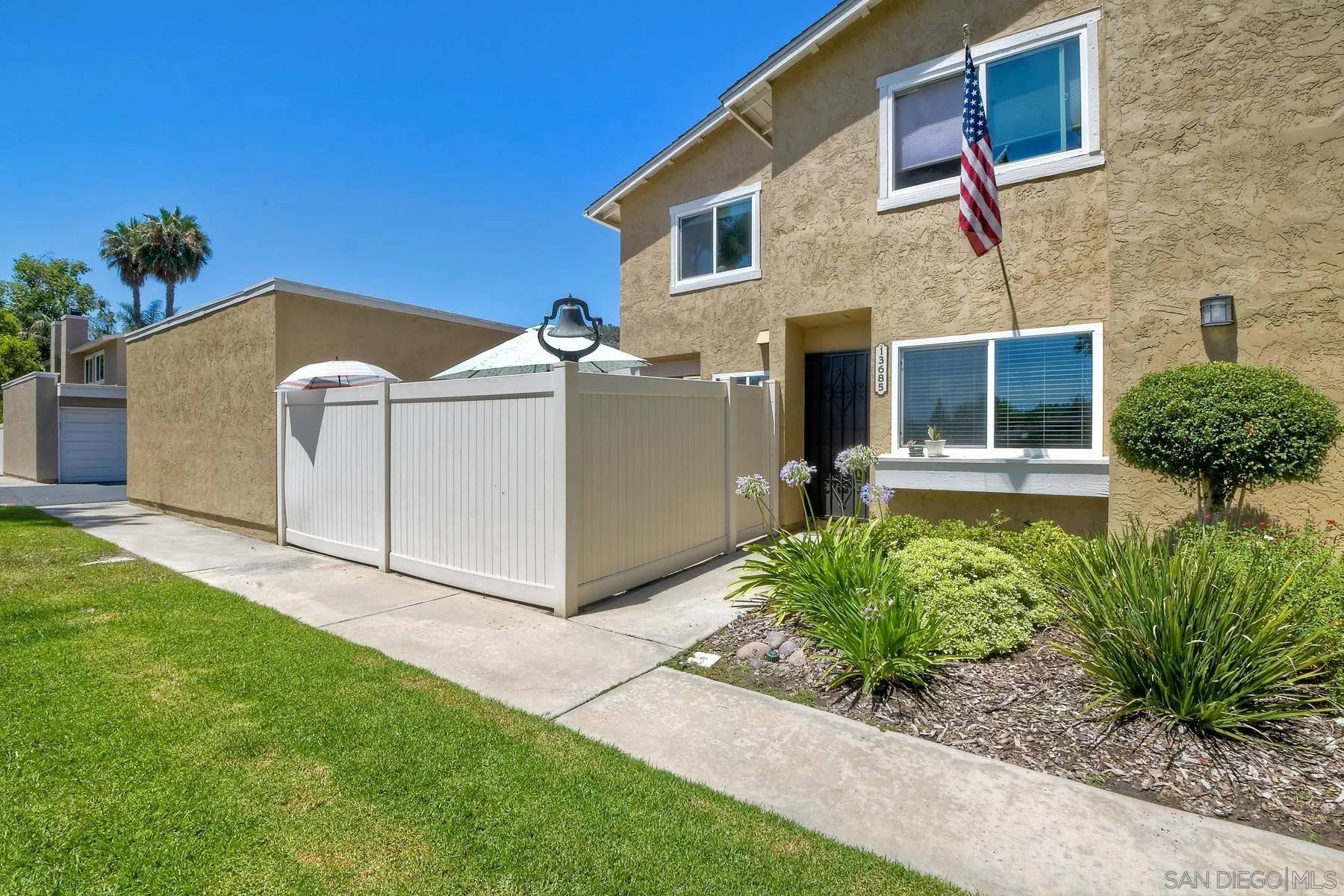 13685 Comuna Dr, Poway, CA 92064