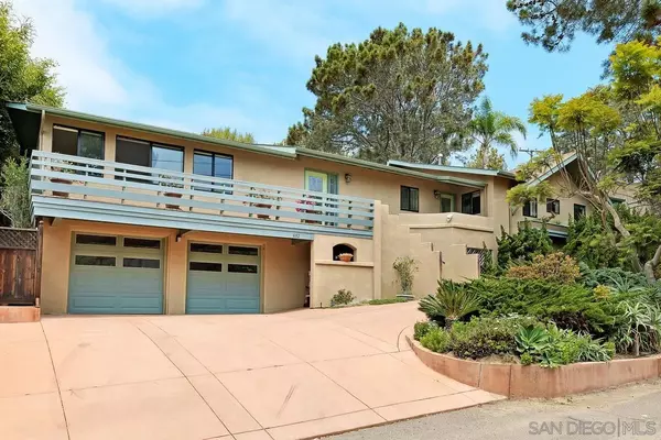 Del Mar, CA 92014,692 Orchid Ln