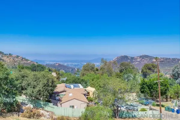 El Cajon, CA 92021,218 Lilac Dr