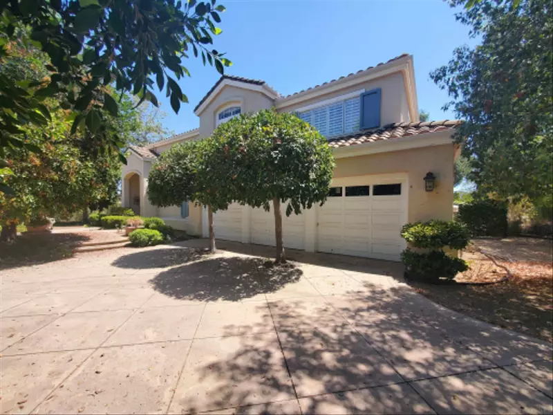 12703 Lonesome Oak Way, Valley Center, CA 92082