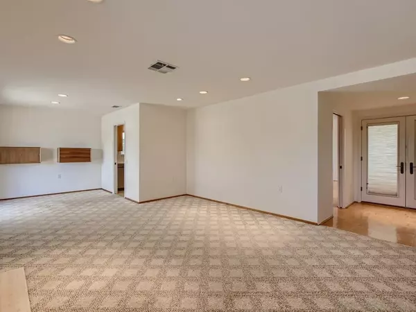 San Diego, CA 92128,11914 Lomica Dr