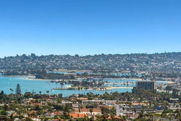 La Jolla, CA 92037,1461 Calle Altura