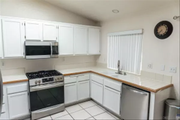 Palmdale, CA 93550,36437 Copper Ln