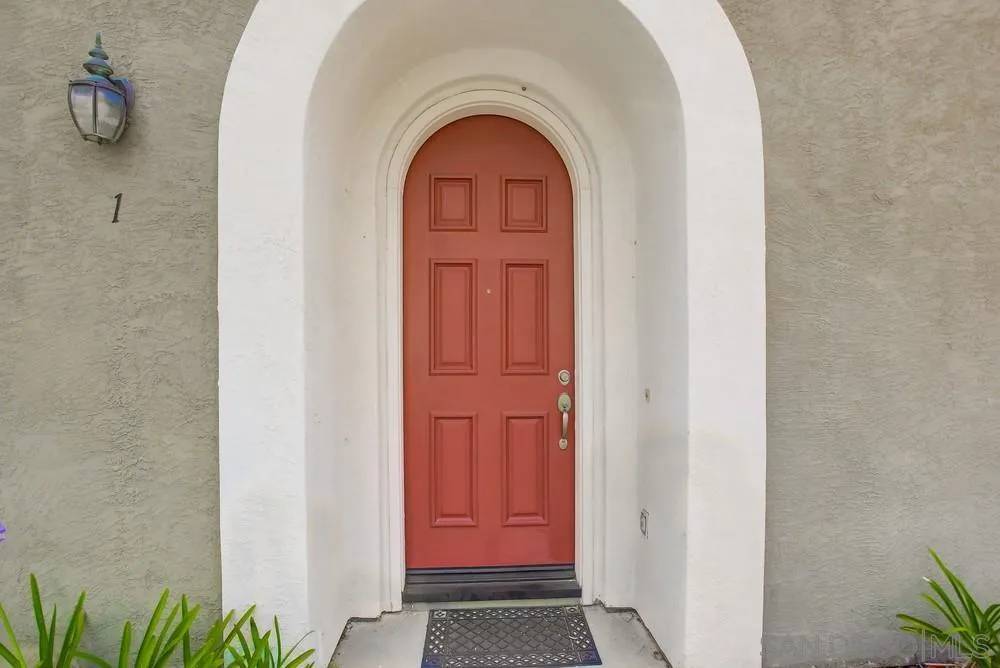 San Diego, CA 92129,7895 Via Belfiore #1