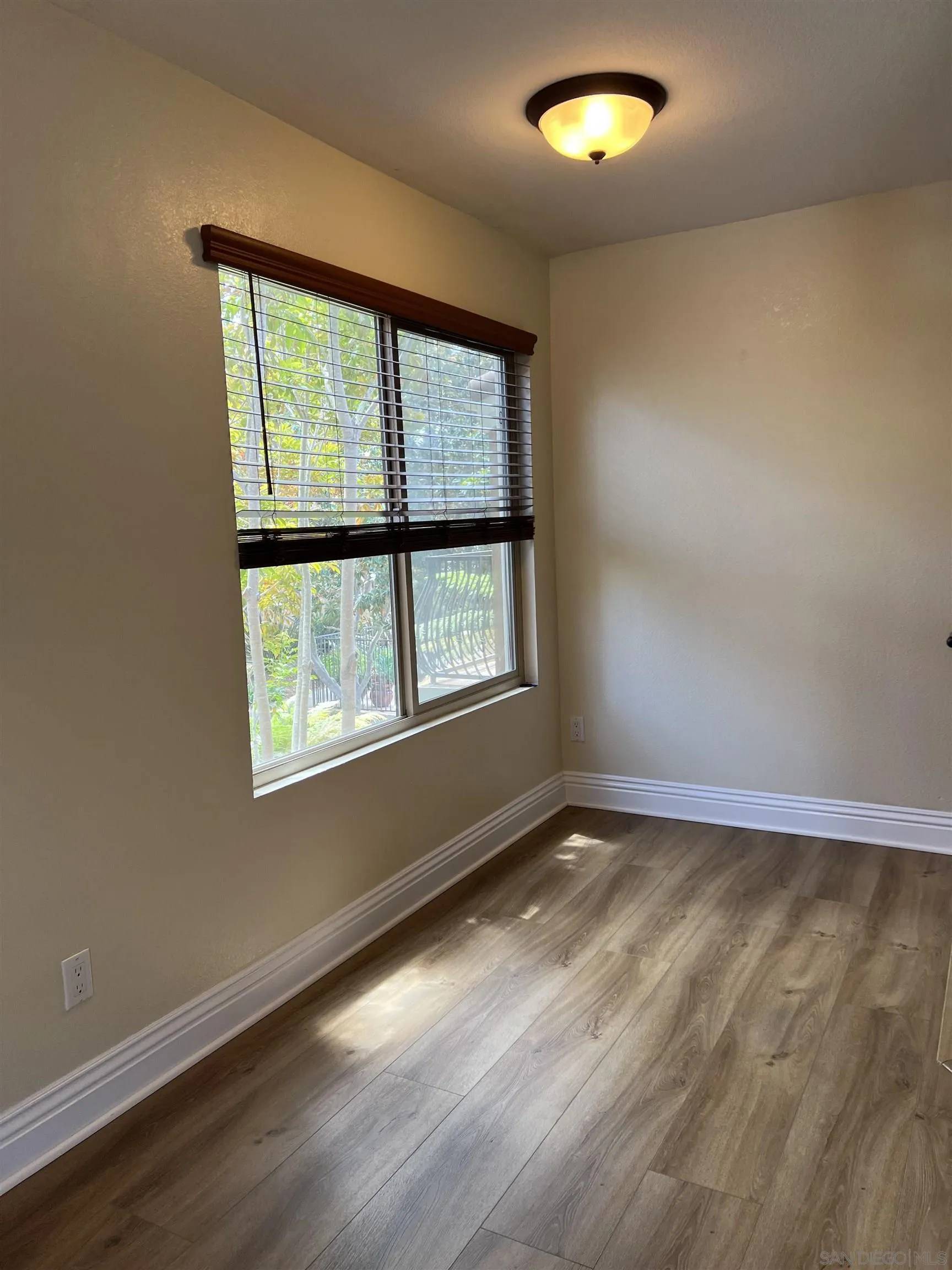 La Jolla, CA 92037,3141 Via Alicante #213