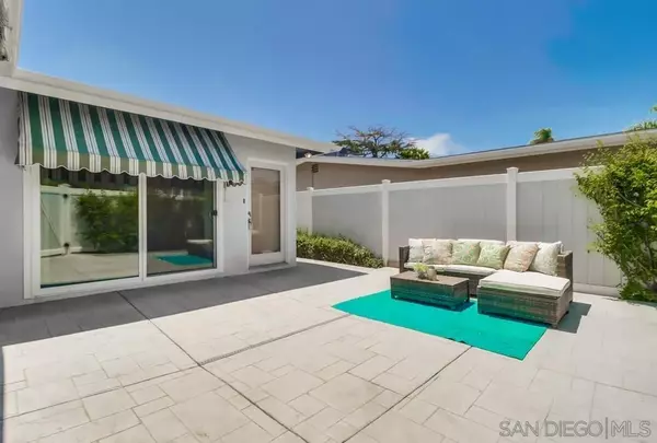 Coronado, CA 92118,915 Pomona Ave