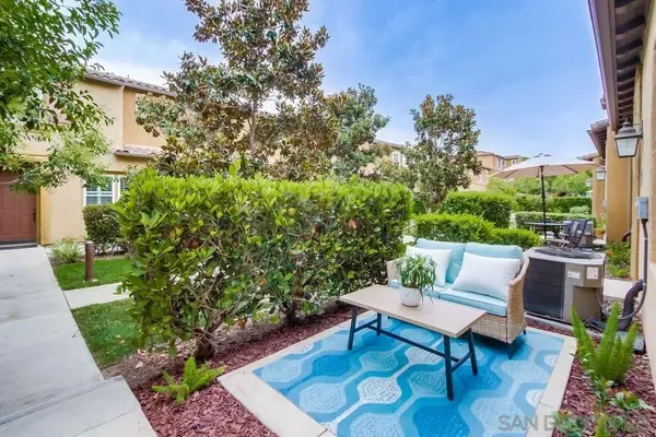 San Diego, CA 92127,17010 Calle Trevino #11